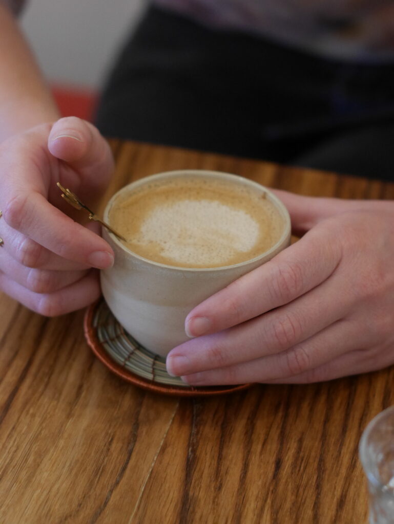tasse à latte beige